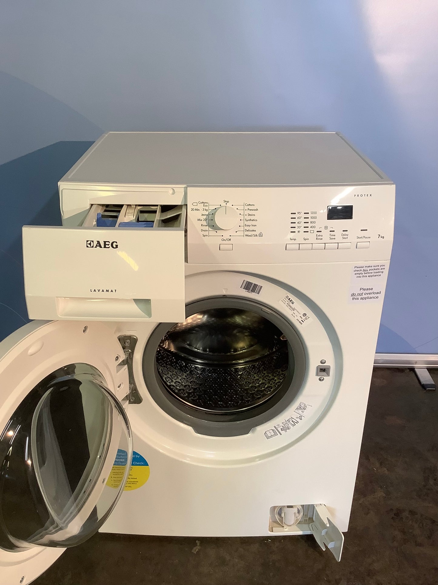 AEG 7kg Washing Machine L6227FL L48877