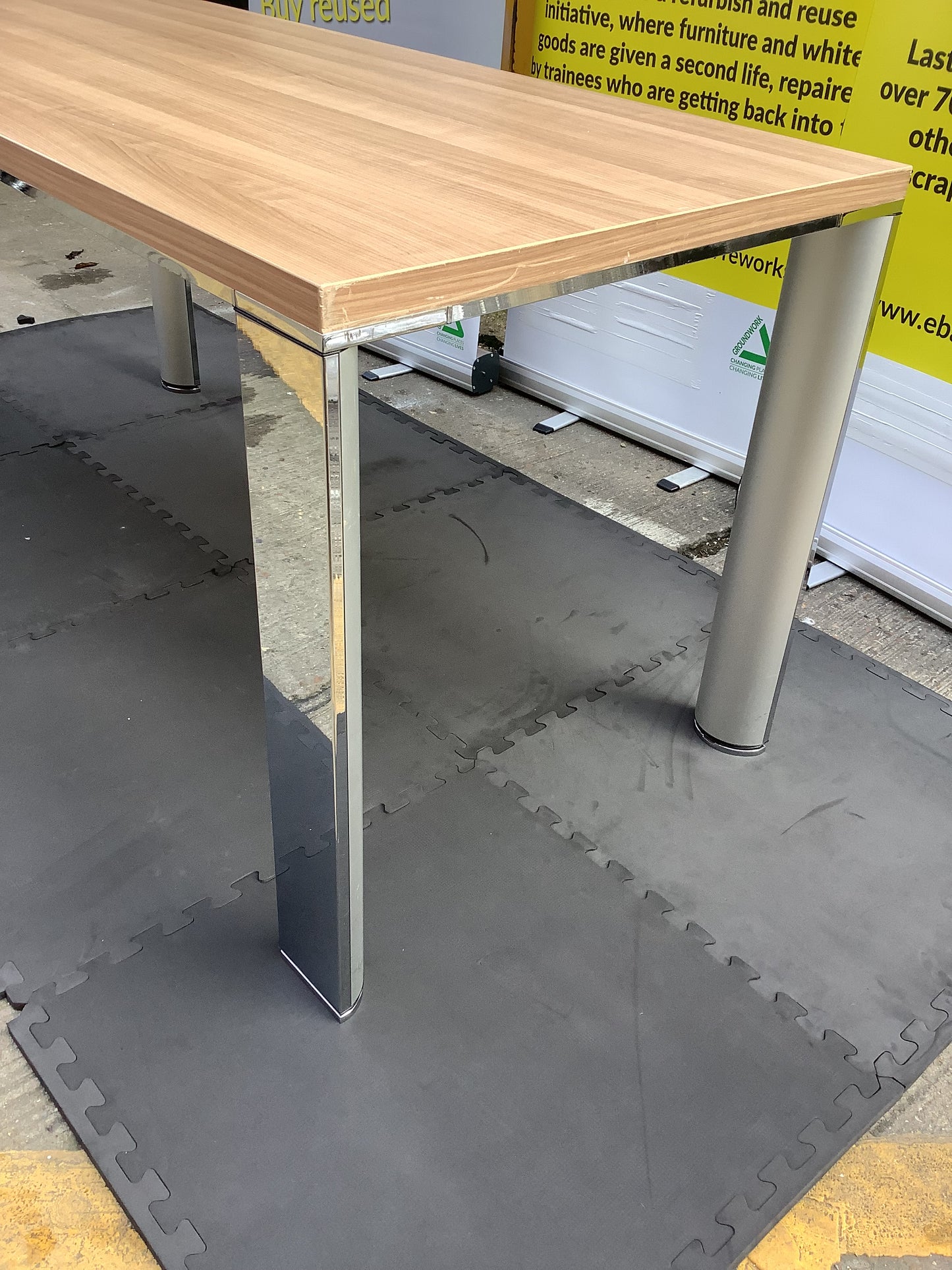 Wooden/Chrome Dining Table F25662