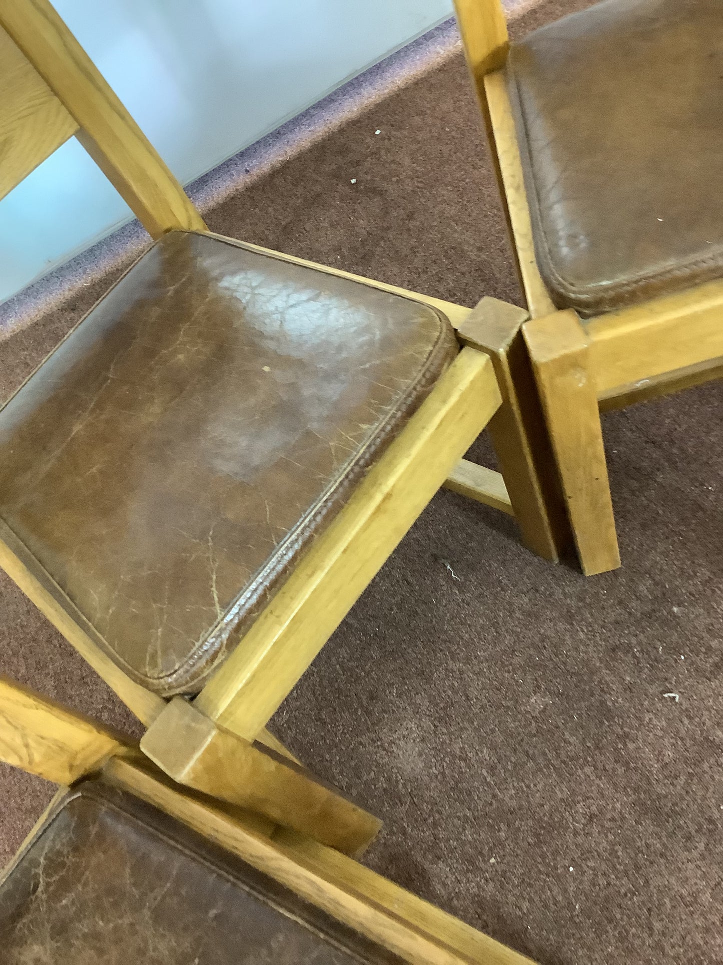 6 x Solid Oak Wood with Brown Leather Seat Dining Chairs F27291.