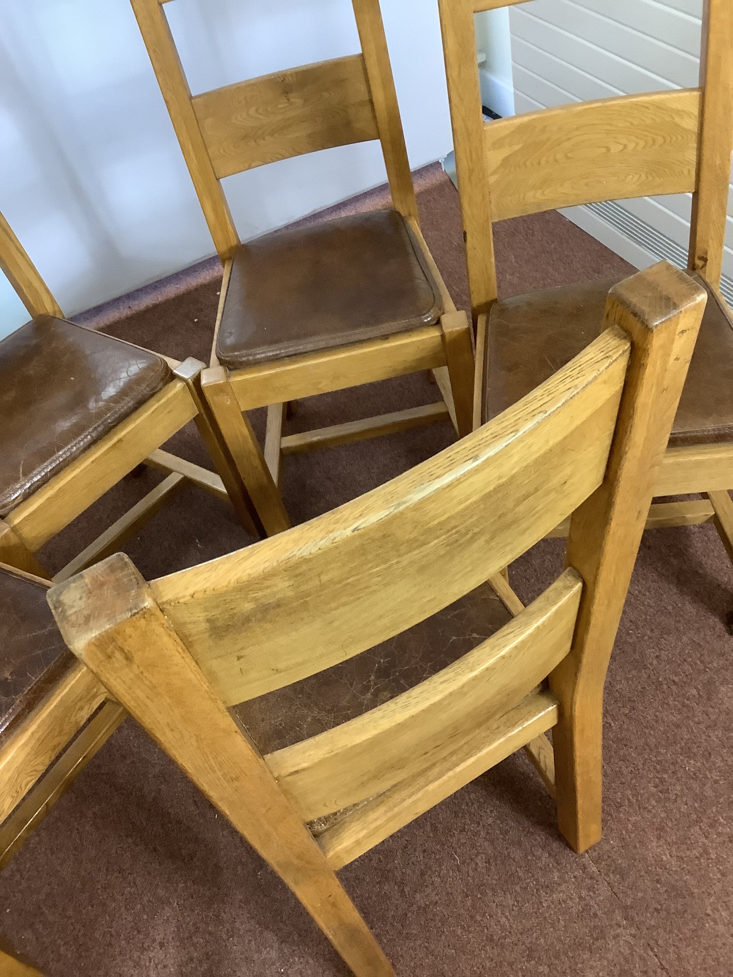 6 x Solid Oak Wood with Brown Leather Seat Dining Chairs F27291.