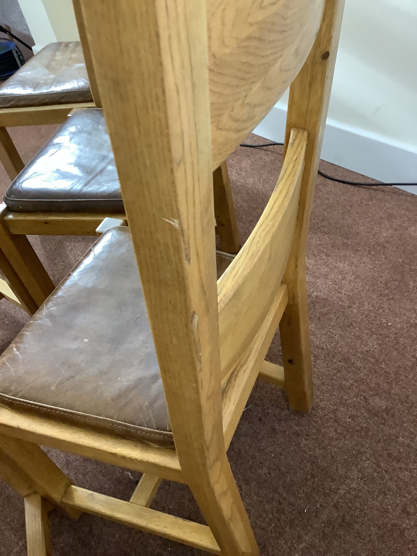 6 x Solid Oak Wood with Brown Leather Seat Dining Chairs F27291.