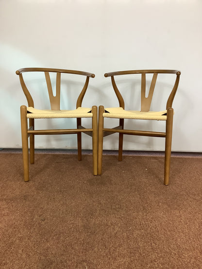 2 x Wishbone Dining Chairs F27298.
