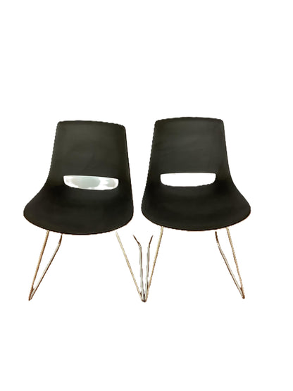 2 x Arper Palm Chairs by Mondini , Black F27300.
