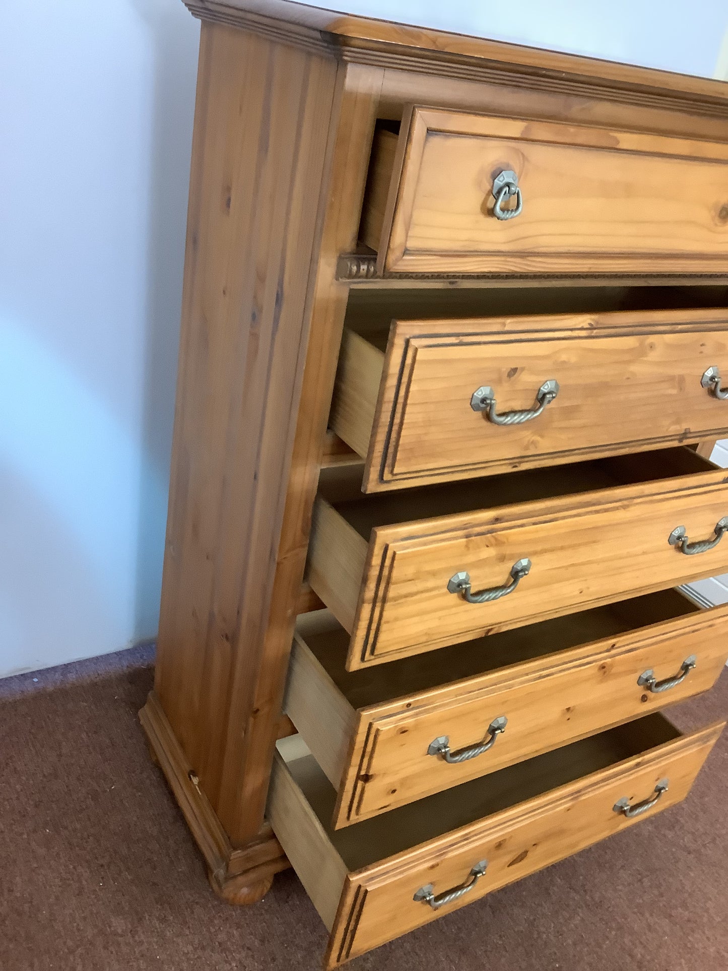 Peach & Hatton 5 Drawer Chest of Drawers F27302