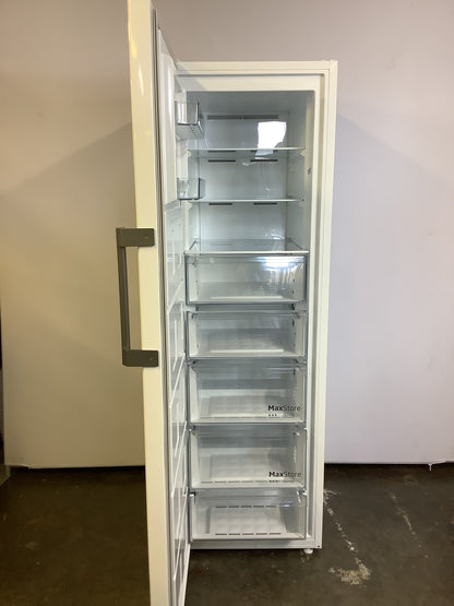 Beko Freestanding Freezer FNP4686W L49035