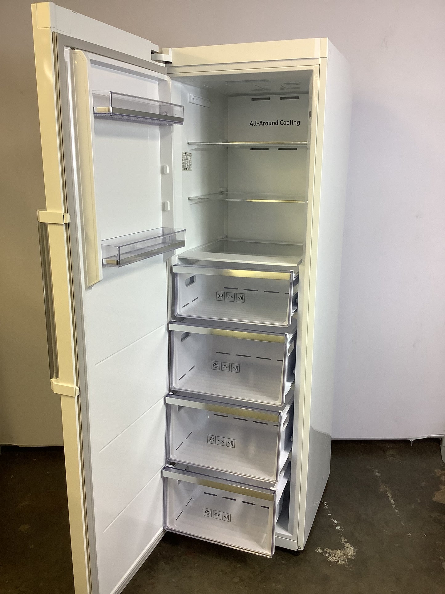 Samsung Freestanding Freezer RZ32M7120WW L48610