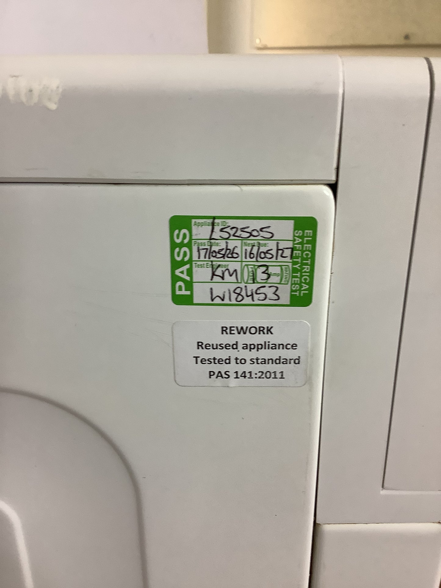 Beko 8kg Tumble Dryer DCJ83133W L52505