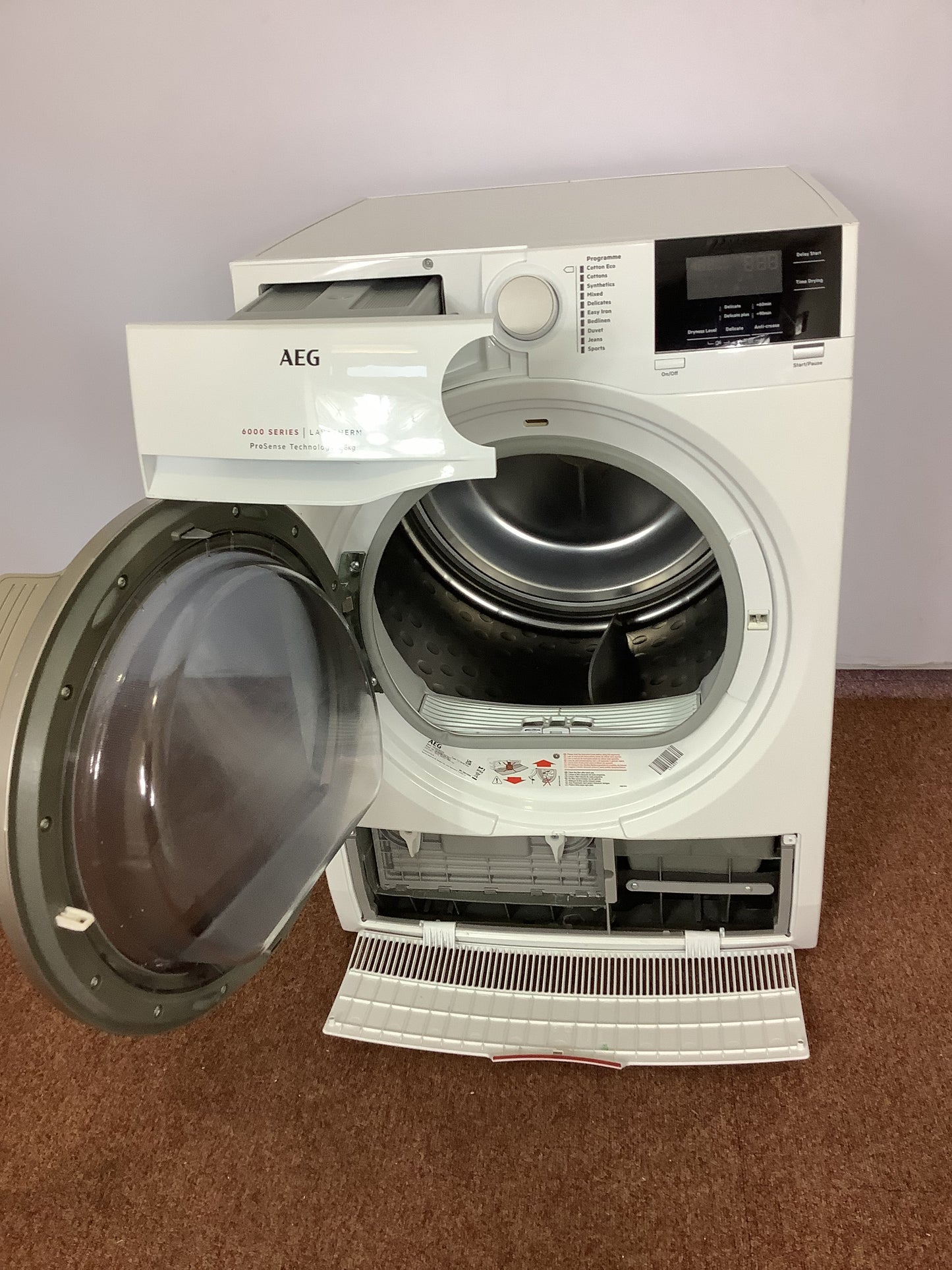 AEG 8kg Tumble Dryer T6DBG822N L51437.
