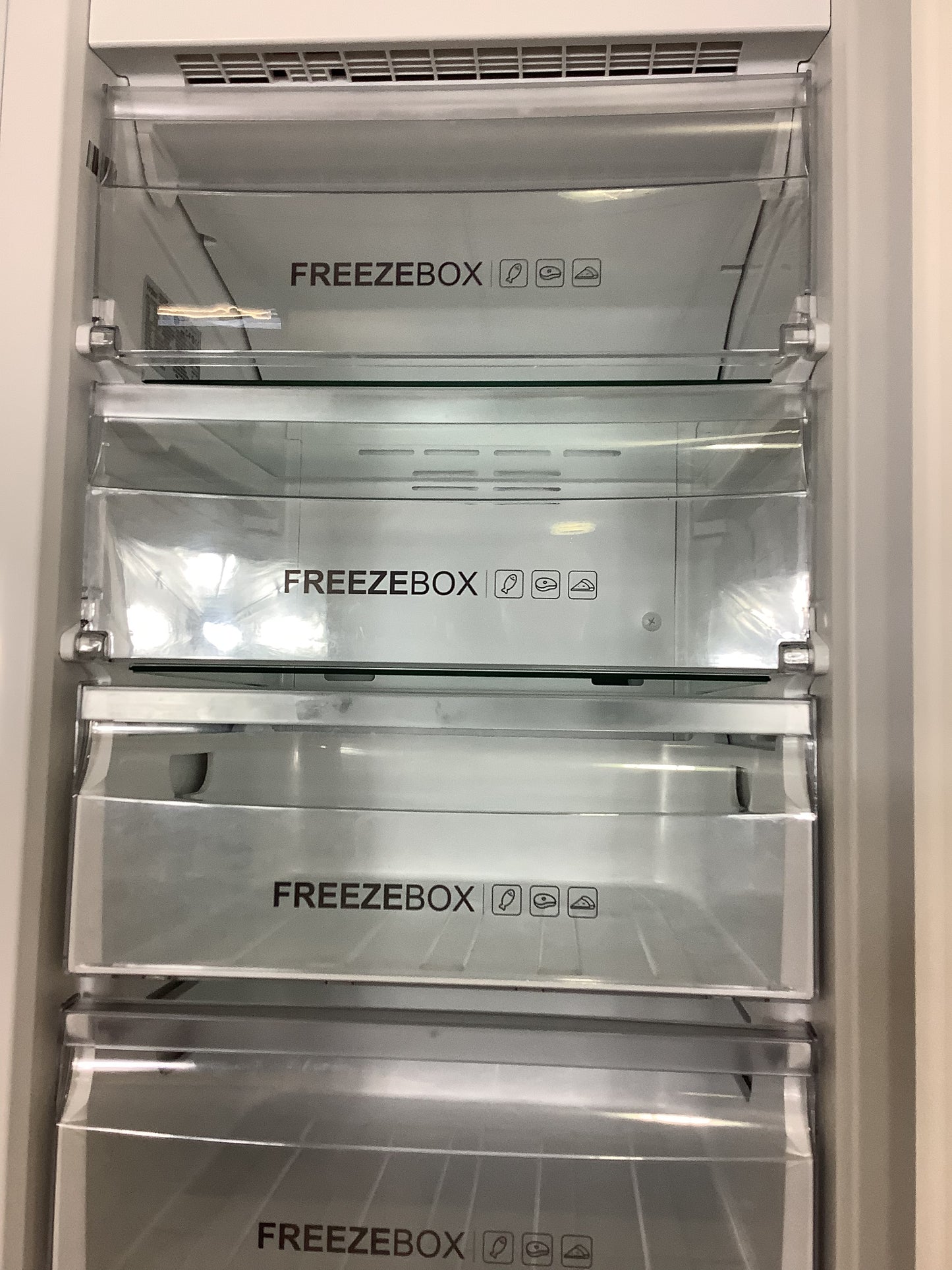 HAIER Freestanding Freezer H2F255WSAA L51942