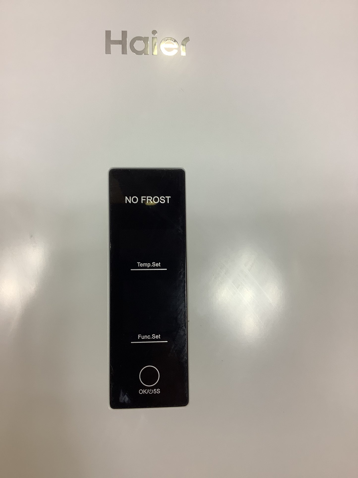 HAIER Freestanding Freezer H2F255WSAA L51942
