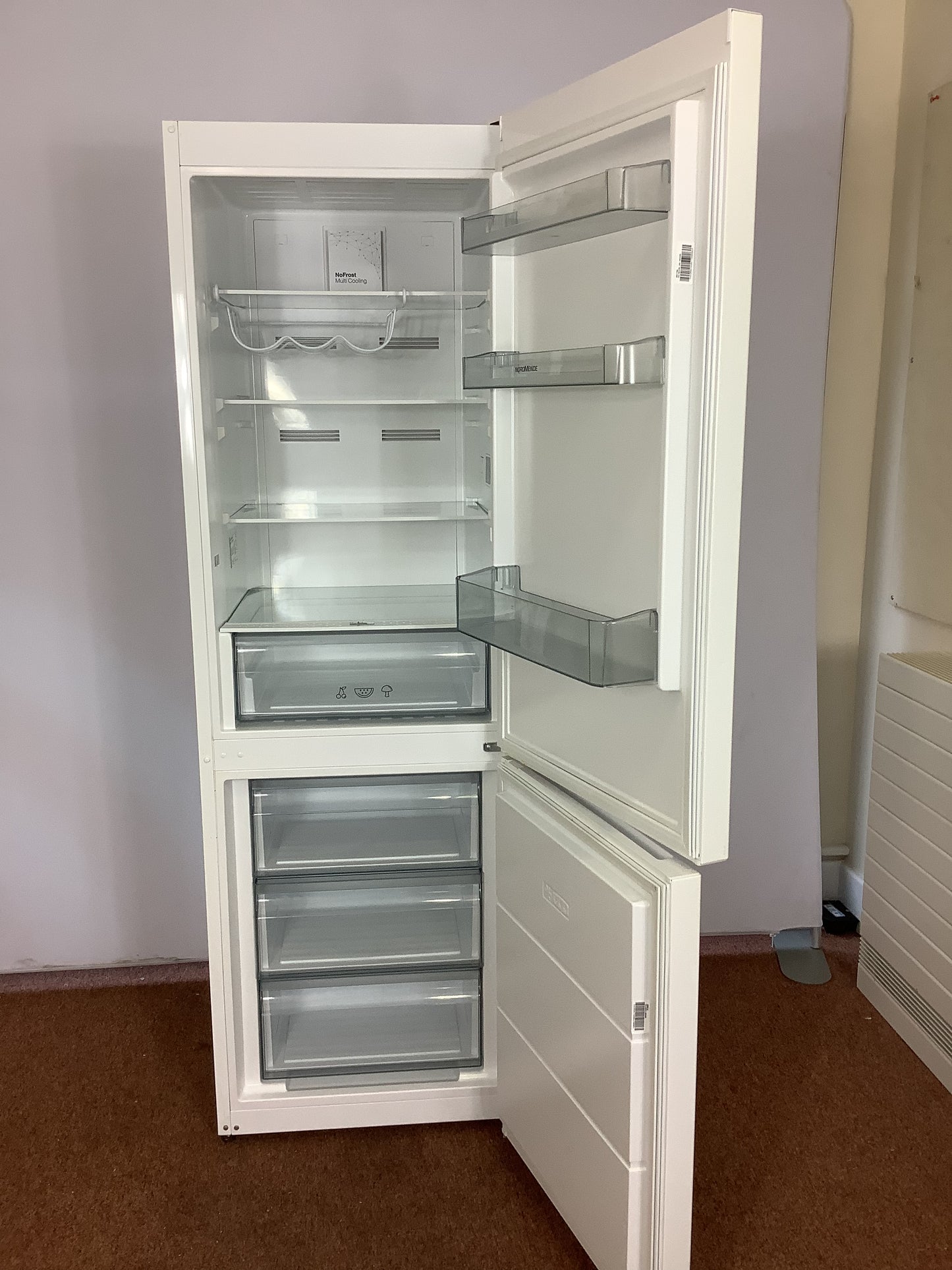 Nordmende Fridge Freezer RFF370NFWHA L51416