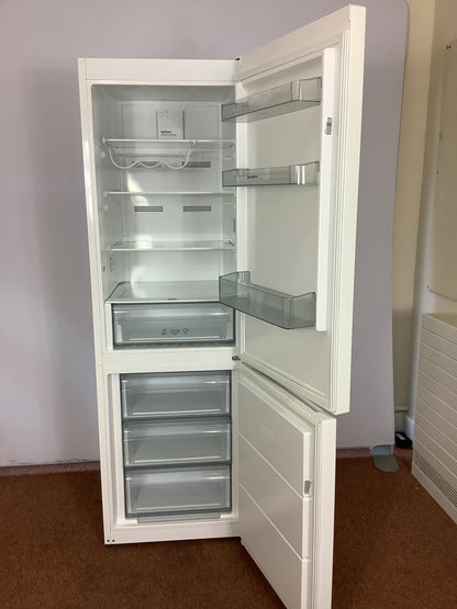Nordmende Fridge Freezer RFF370NFWHA L51416