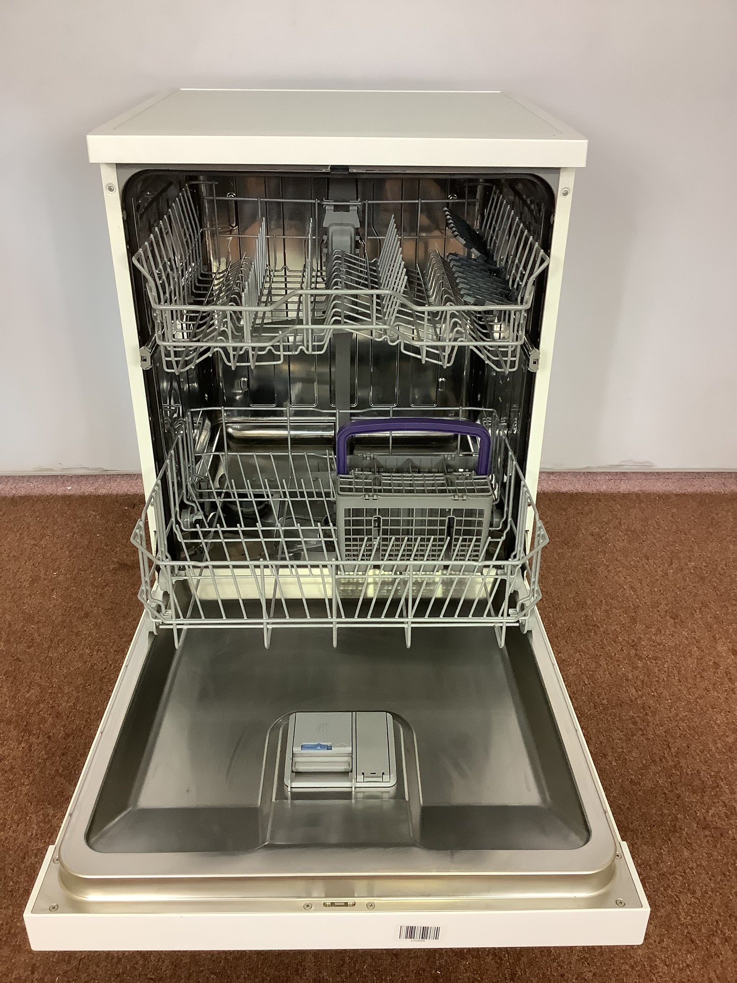 Beko Dishwasher DFNO5R11W L52045