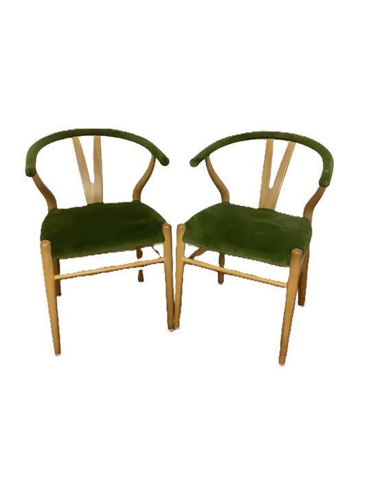 2 x Green Velvet Wishbone Chairs F27369