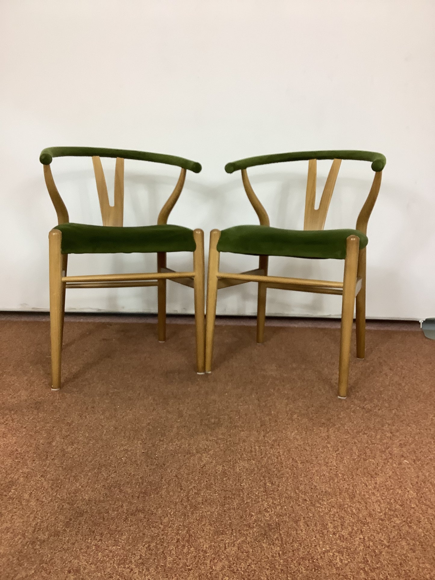 2 x Green Velvet Wishbone Chairs F27369