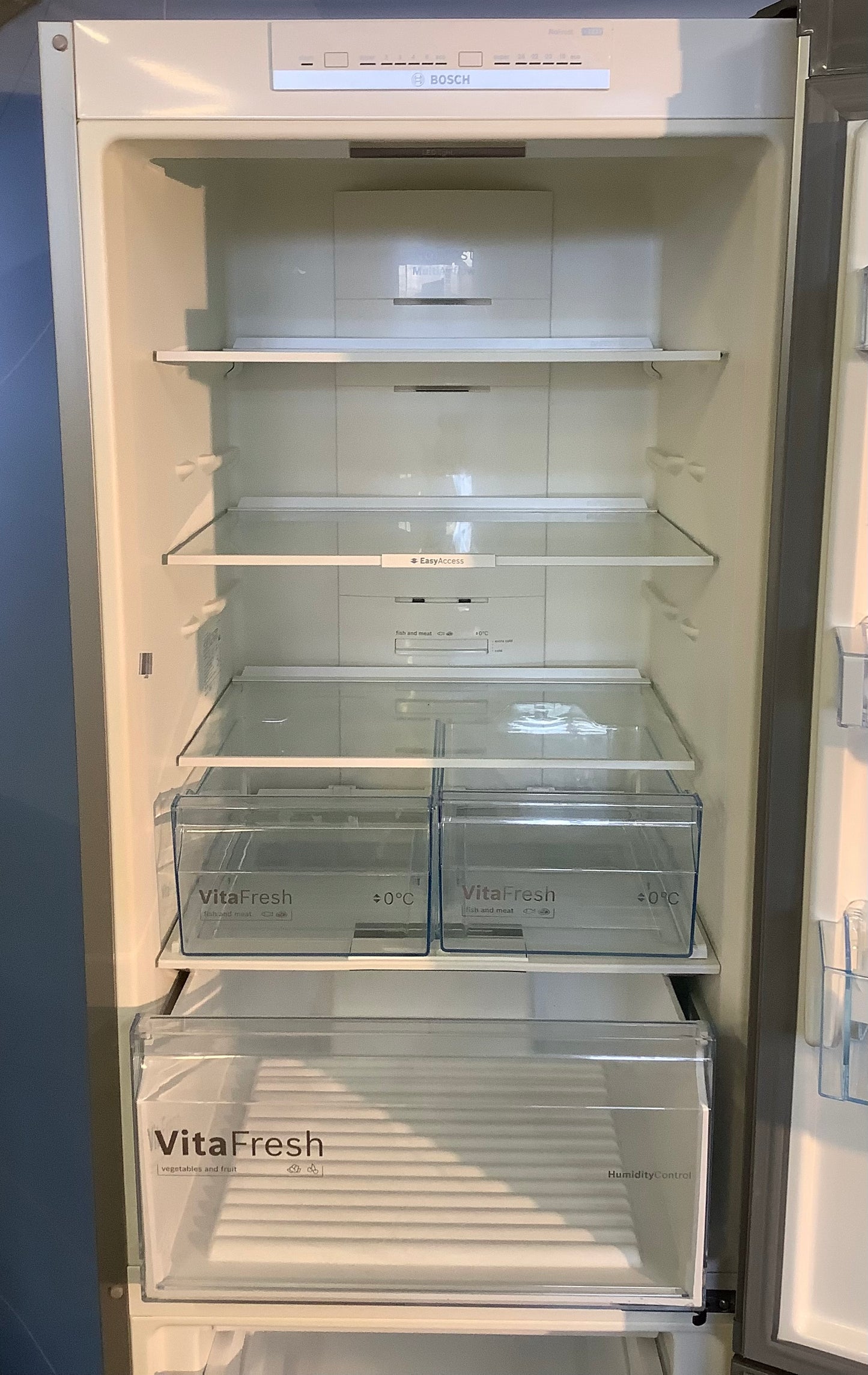Bosch Fridge Freezer KGN36VL35 L48830